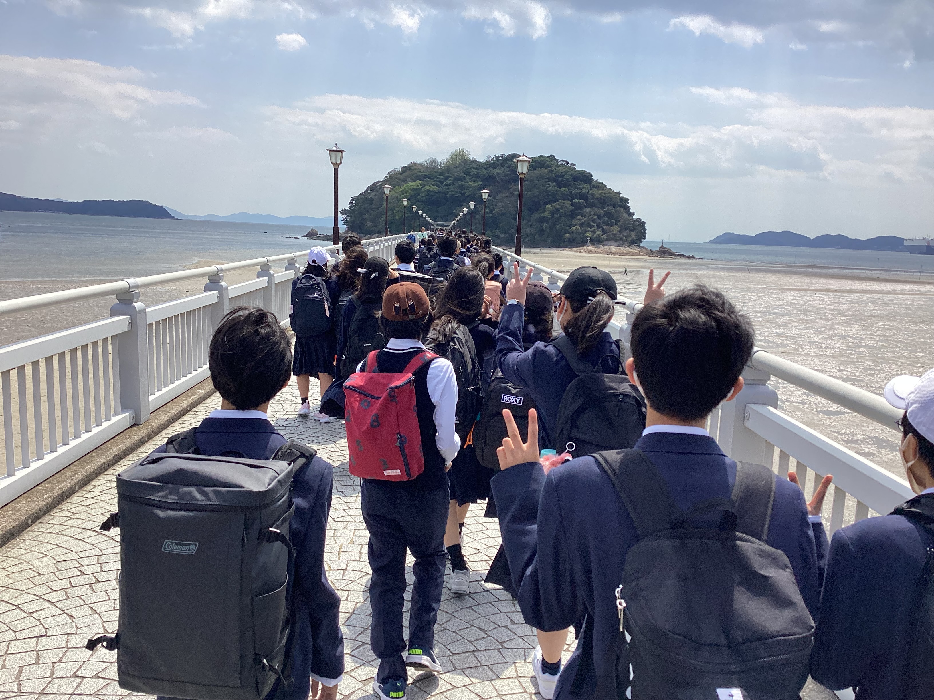 中学1年生が遠足へでかけました。｜活動報告｜滝学園